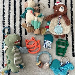 Itzy Ritzy Toy Bundle!